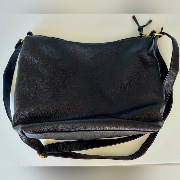 Genuine Leather Crossbody Bag, Black/Gold, Adjustable, Storage. Like NEW!! - Picture 7 of 11
